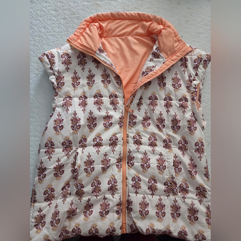 Orange and white Amazon puffy vest size L never worn!